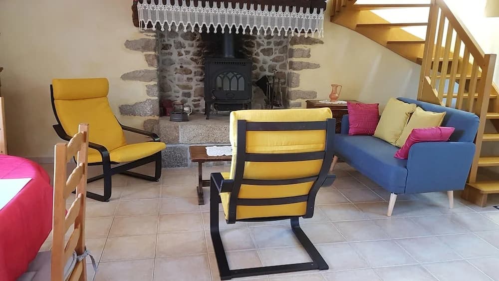 Cozy Garden Villa in Bonnemain - Photo 5