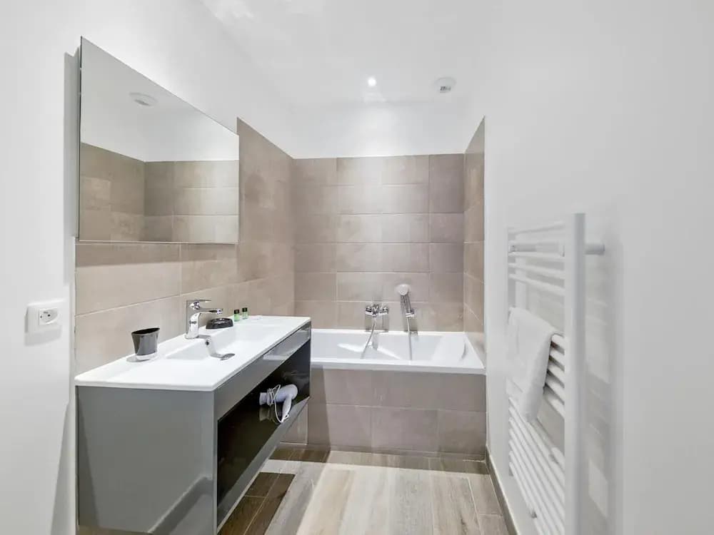 Small Villa With Private Pool, Residence Les Terrasses D'arsella, Porto-vecchio - Miniature 6