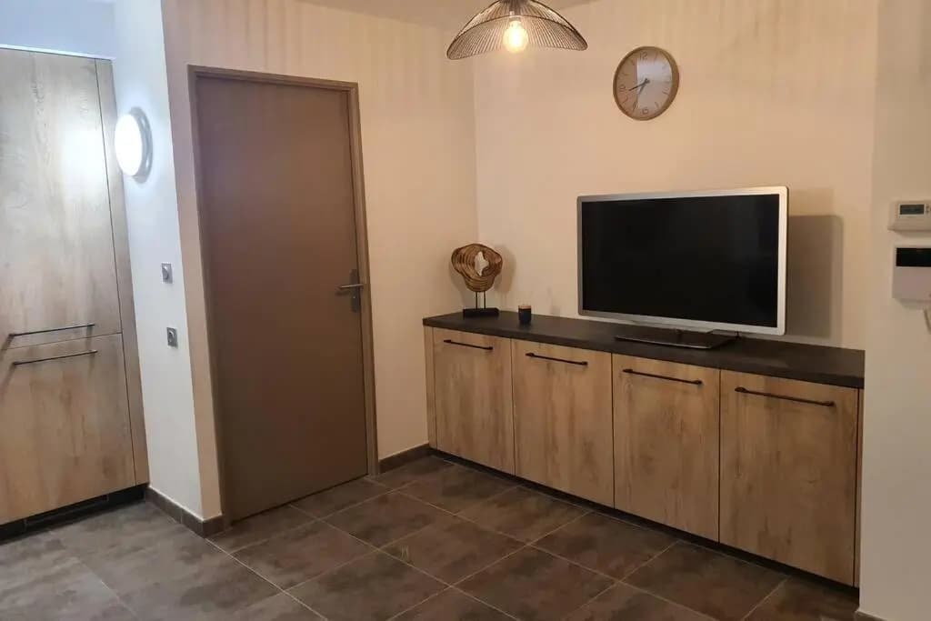 Superbe appartement T2 dans résidence neuve avec vue exceptionelle sur les montagnes, avec parking privatif.situé à proxim...