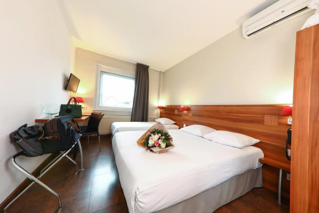 The Originals City, Hôtel Colmar Gare - Photo 5