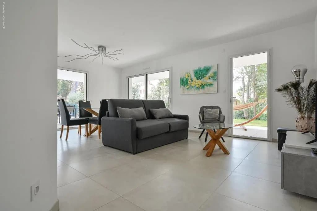 T3 Neuf – C13 - Jardin-Terrasse Et Piscine – Accès Direct Plages Et Centre Village - Miniature 6