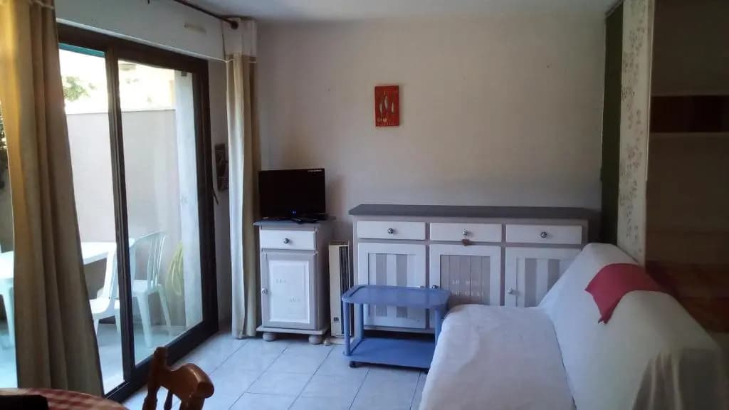 Studio de 27 m² + 70 m² de jardin à 100 m des plages - Photo 2