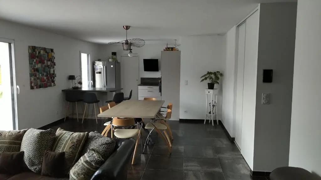 Maison de Ville à Saint Julien les Villas - Photo 1