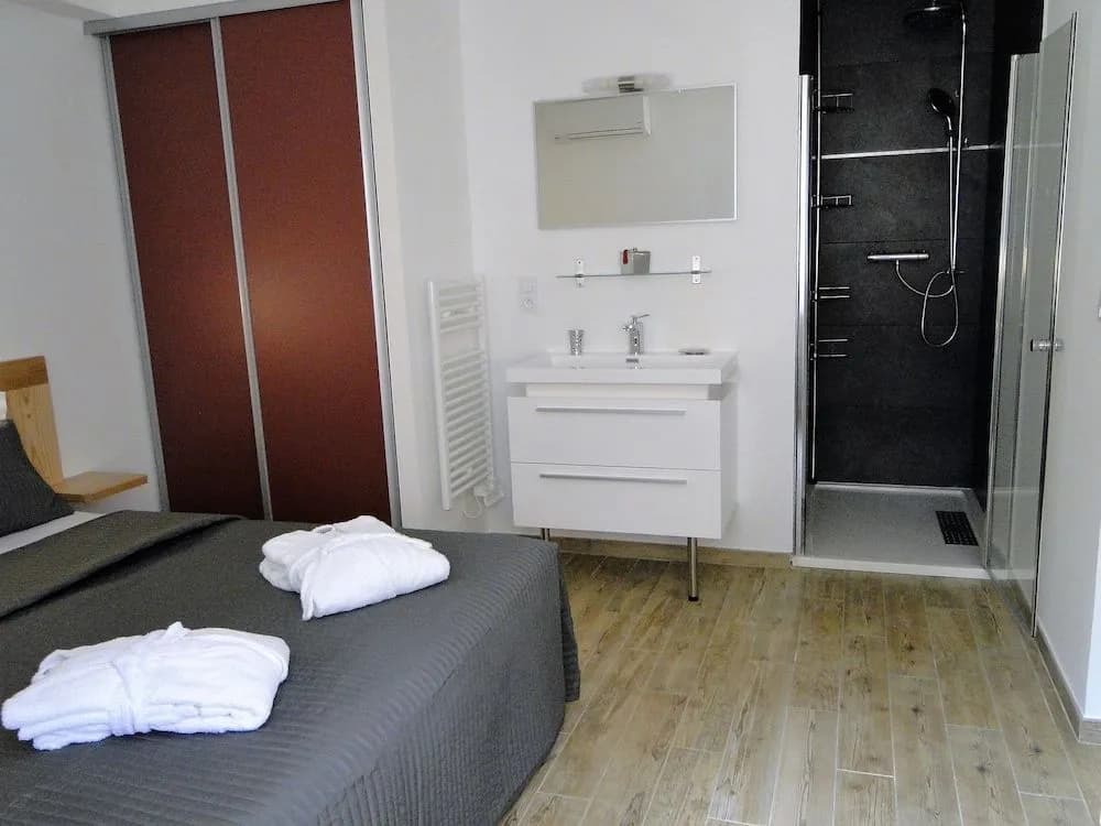 Suites in Erbalunga - Photo 3