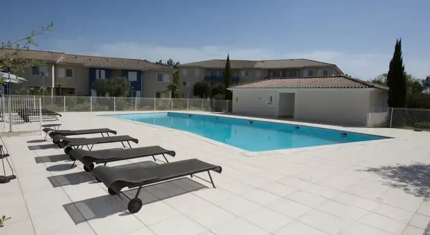 Park&Suites Village Saint Jean D'Illac - Photo 4