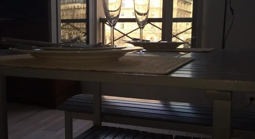3-Bedroom Apartment Quai Des Grands Augustins - Miniature 7