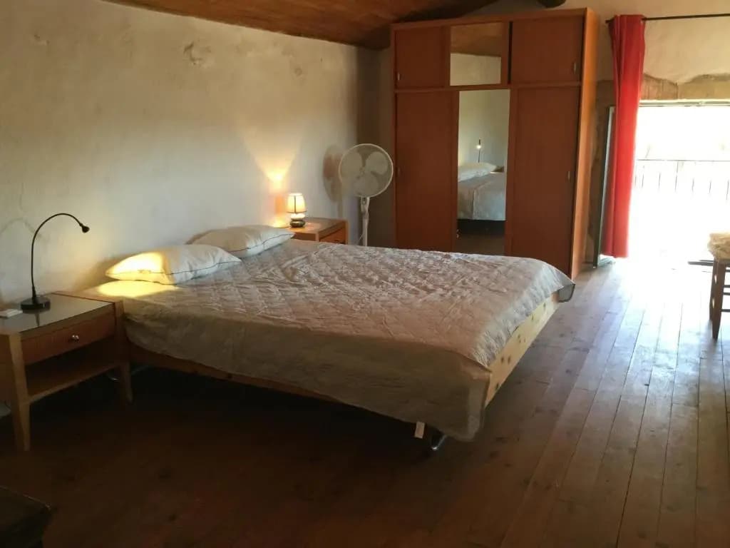 Ferme provençale traditionnelle avec piscine privée, dans un site naturel exceptionnel en campagne de Maussane les Alpille...