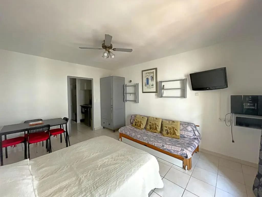 Studio Saintes-Maries-de-la-Mer, 1 pièce, 3 personnes - FR-1-475-50 - Photo 2