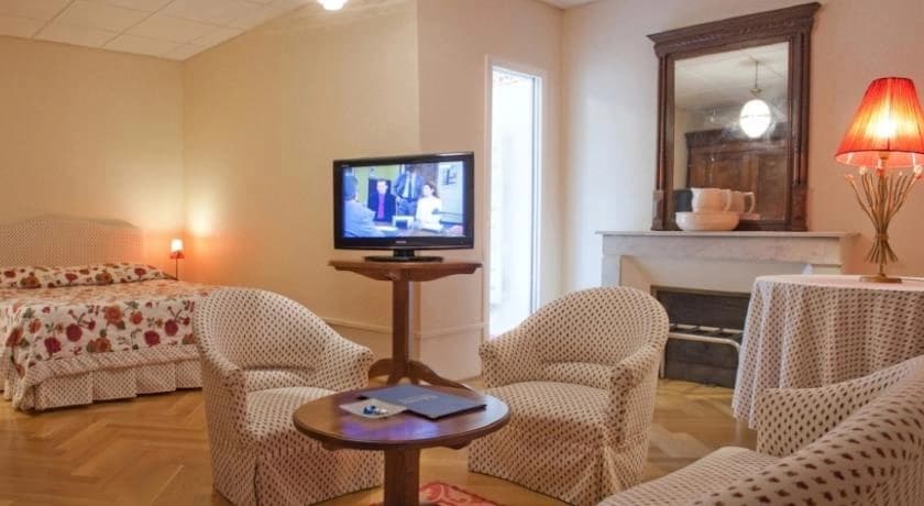 Hostellerie Le Petit Bonneval - Photo 3