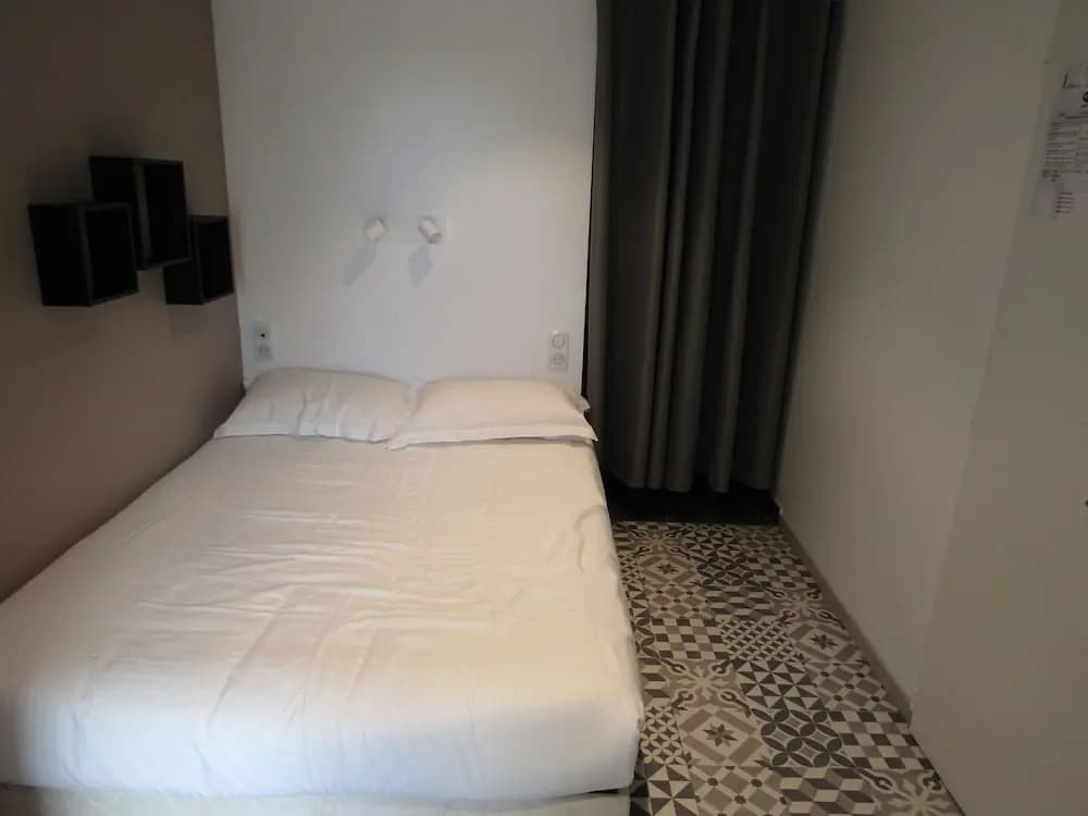 Le Creusot Hôtel - Photo 5
