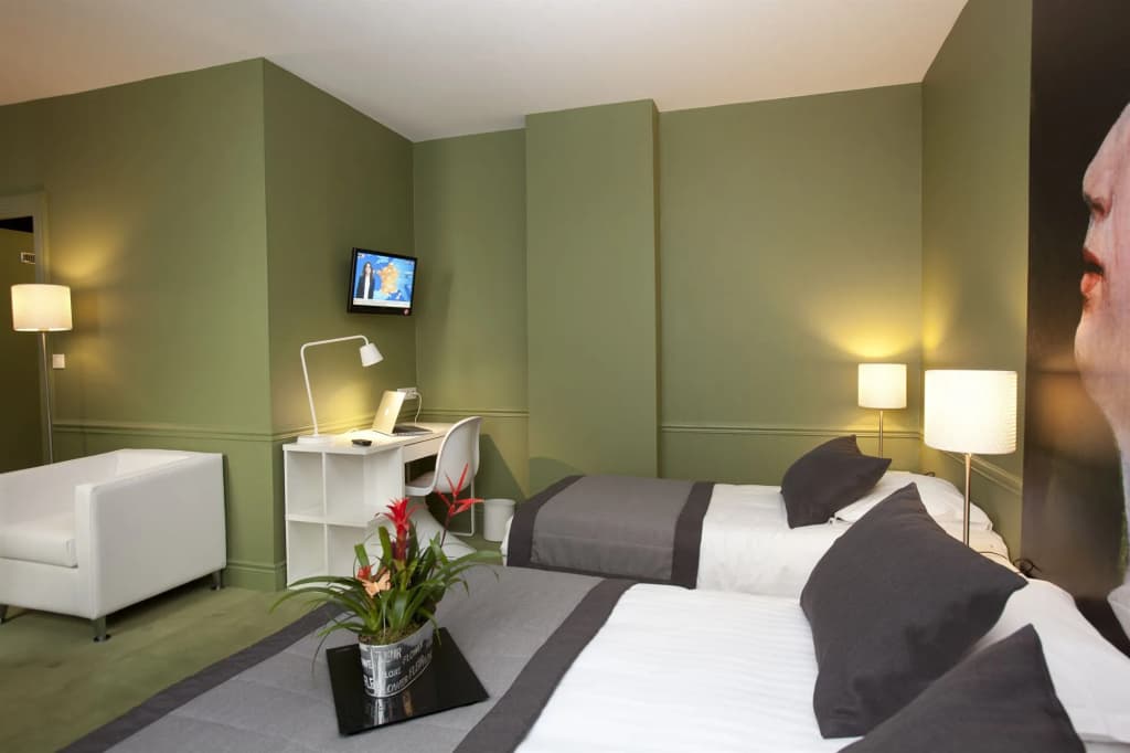 Hotel Cecyl Reims Centre - Photo 5
