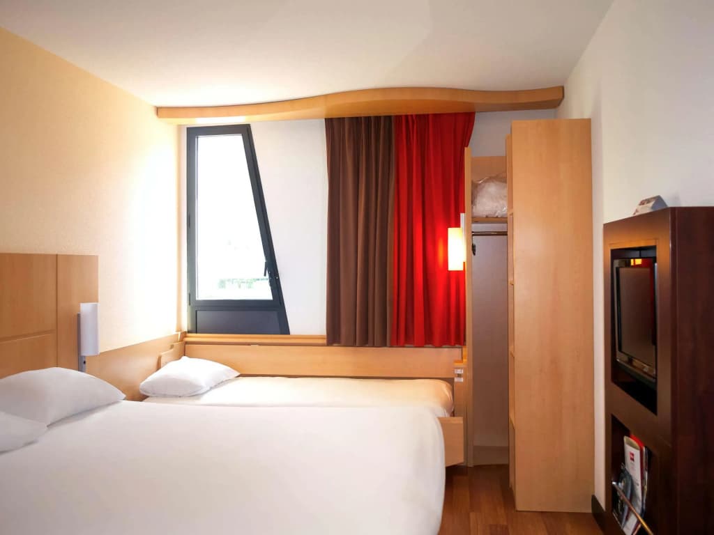 Ibis Marseille Centre Euromed - Photo 3