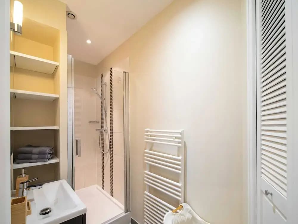 Quiet and Luxurious Apartment - Cannes Center - 2br/6p - Miniature 7