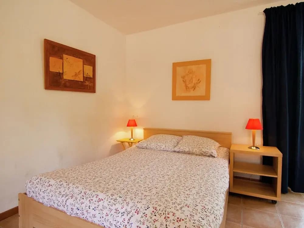 Appealing Apartment in Vezac With Swimming Pool - Photo 3