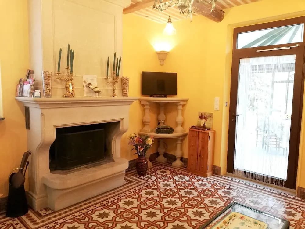 House With 2 Bedrooms In Le Thor With Furnished Garden And Wifi - Photo 1