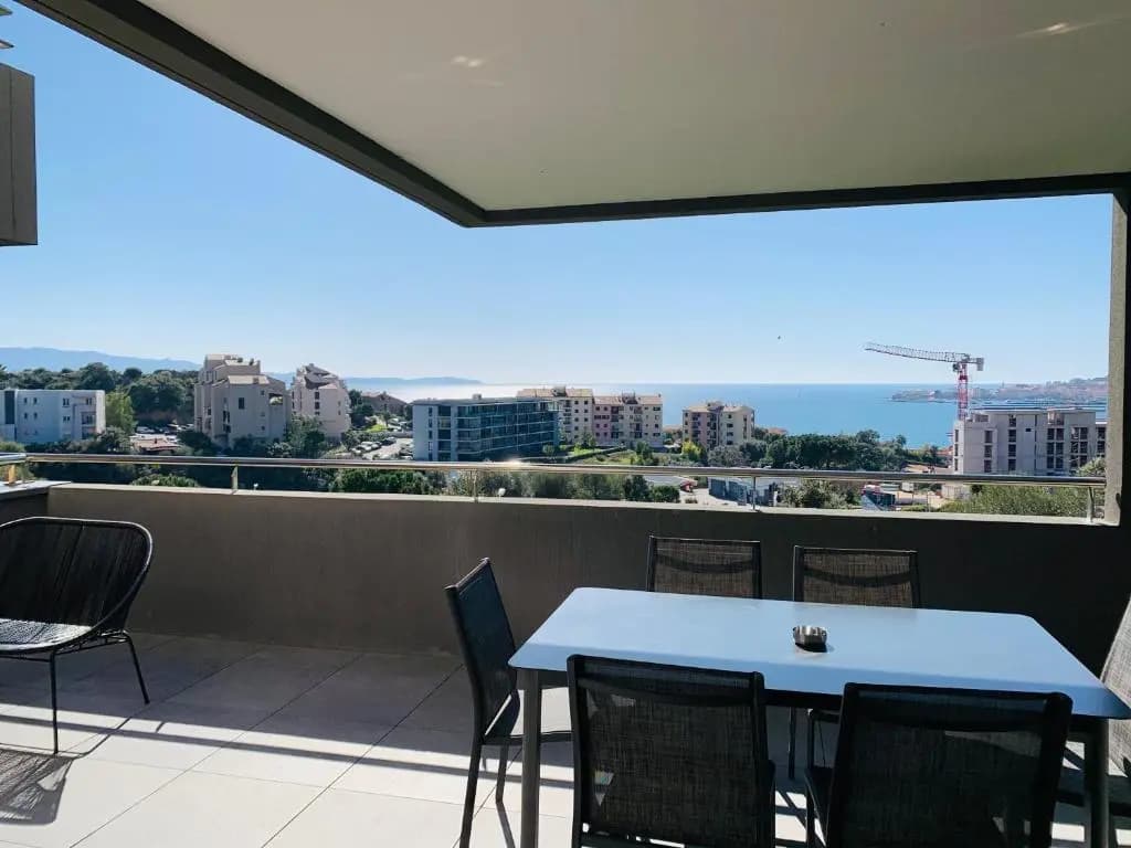 T2 Ajaccio vue mer - Photo 5