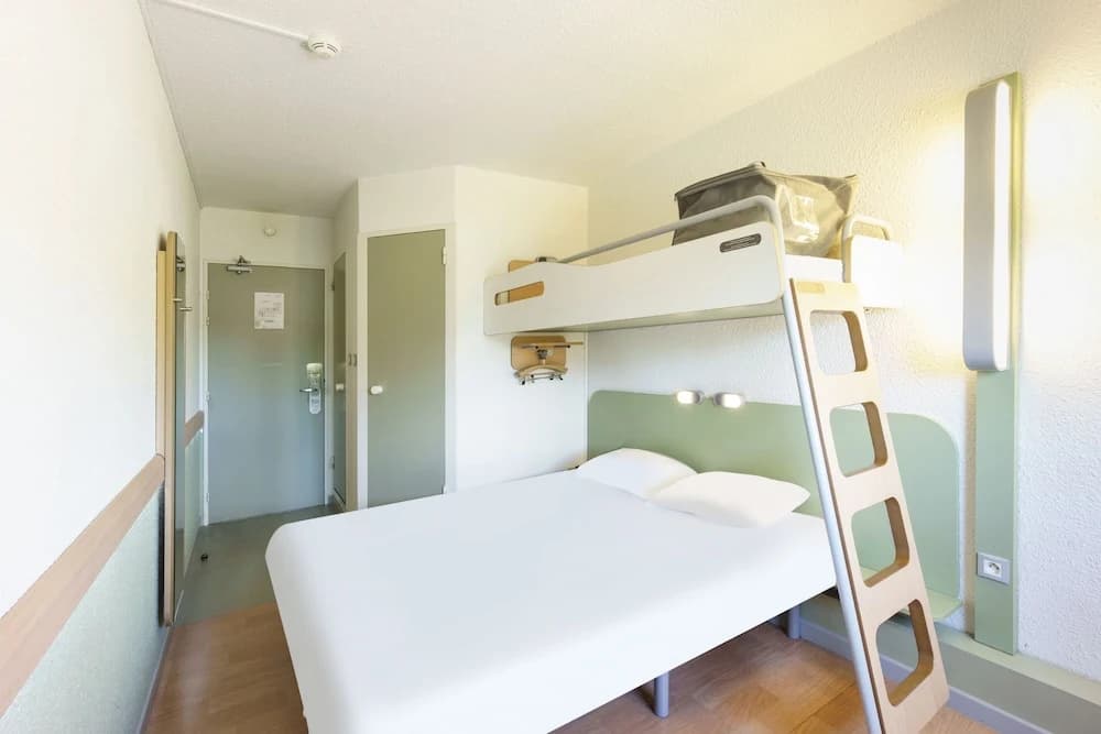 Ibis Budget Chateauroux Déols - Miniature 6