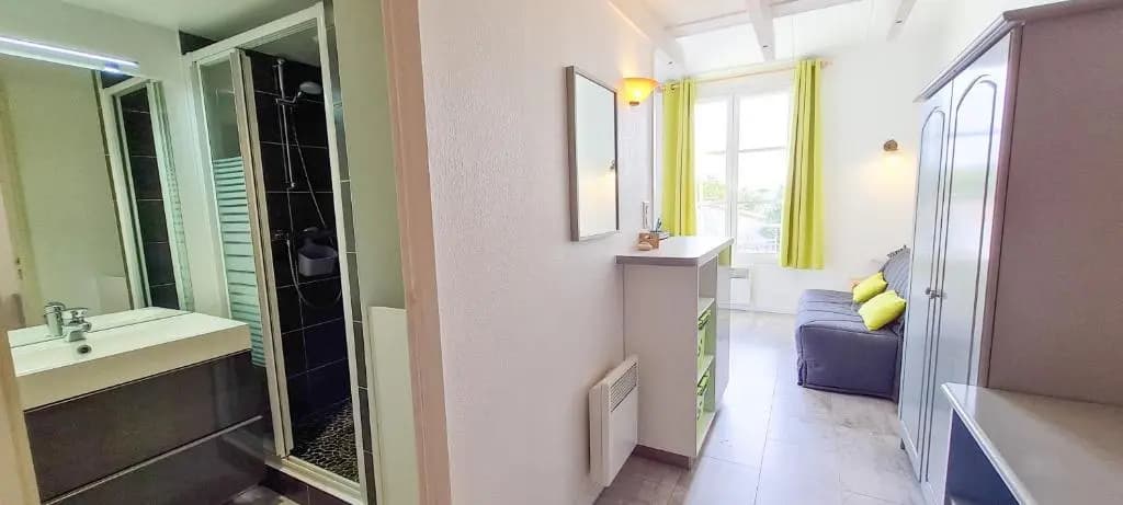 Appartement dans résidence avec piscine - Photo 2