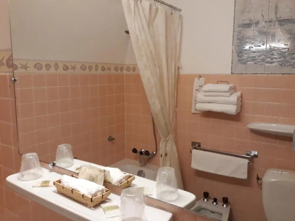 Hotel Montsegur - Miniature 7
