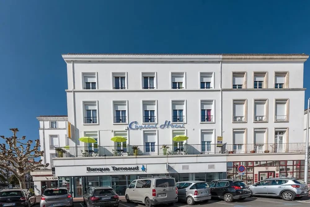 Le Crystal Hôtel - Photo 1