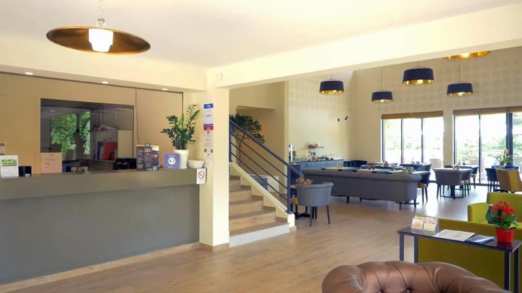 Hôtel - Résidence Lou Paradou - Photo 1