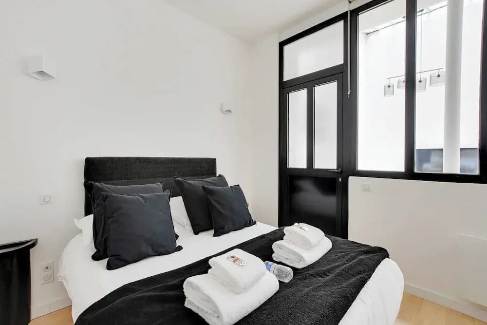 Authentique Apartment - 1br- 2P- Voltaire - Photo 5