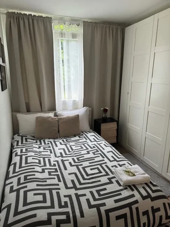 Une chambre dans un appartement, chez l’habitant - Photo 4
