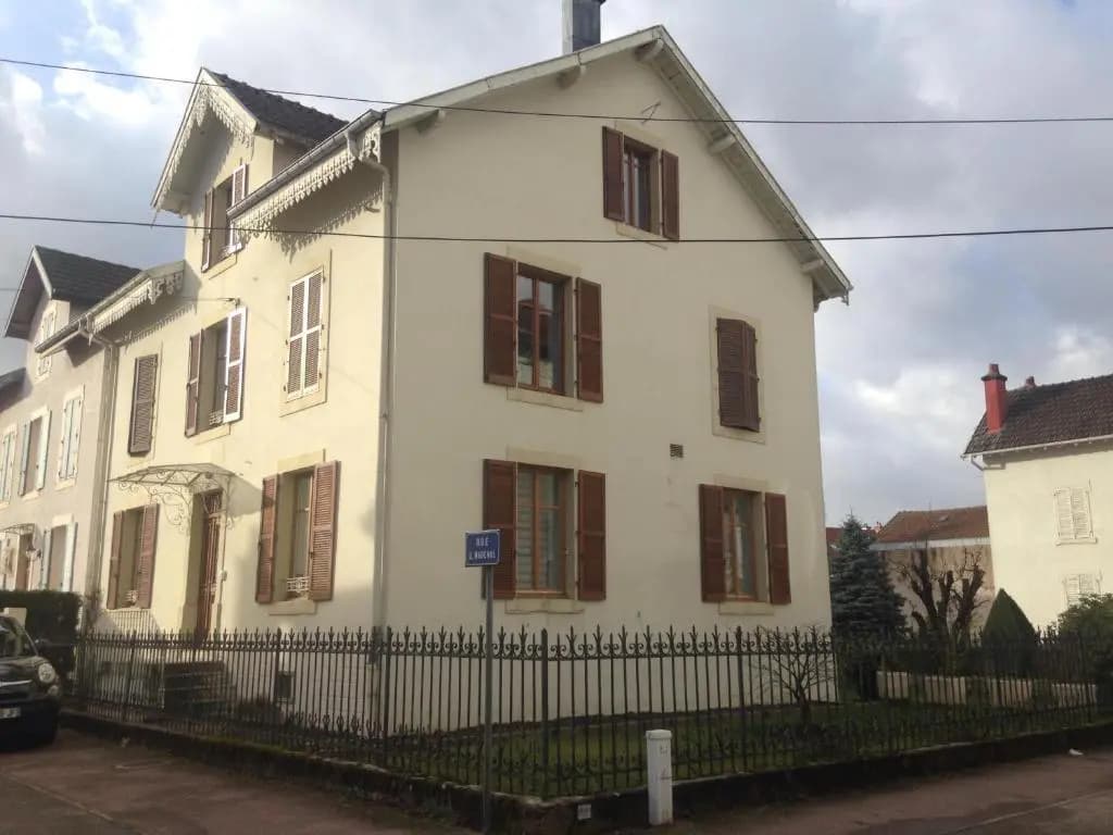 Charles - Photo 1