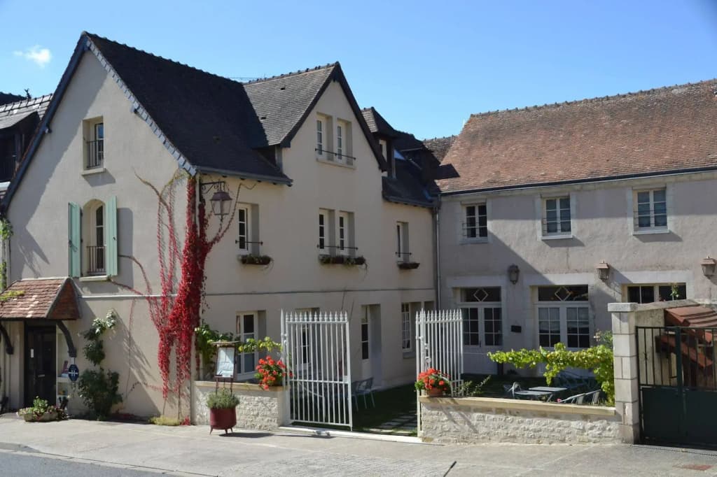 Logis Hôtel Restaurant Relais de la Mothe - Photo 1