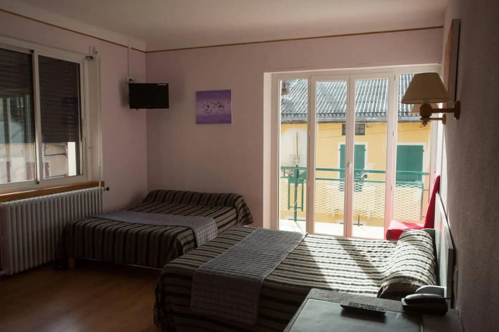 Hotel Bayle - Photo 4