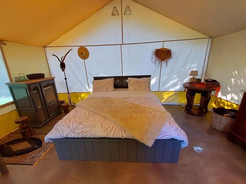 Romantic Safari Tent Lodge - Photo 2