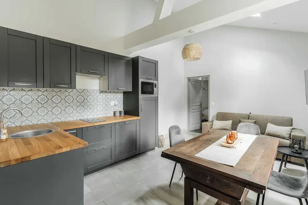 Townhouse With Garden 100m From Place Morny - Miniature 8