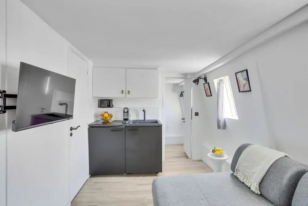 Cozy 1BR Flat in the Heart of République - Miniature 8