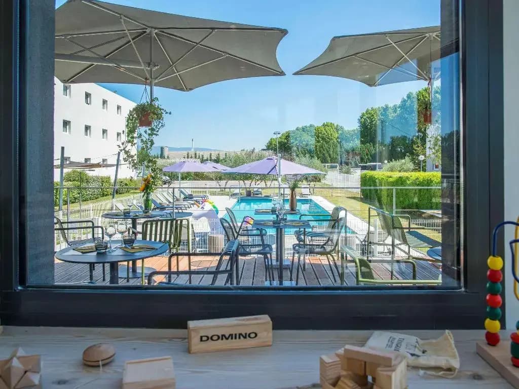ibis Styles Pertuis Luberon - Miniature 7
