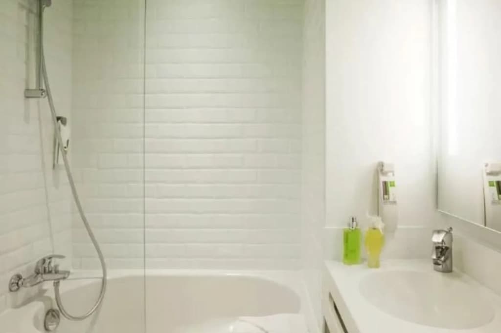 ibis Styles Paris Buttes Chaumont - Miniature 7