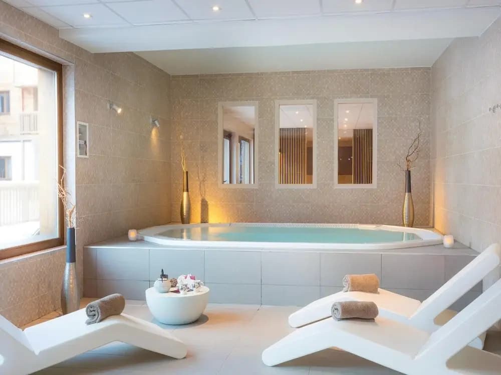 Apartment in Beaufort With Spa & Heated Pool - Miniature 8