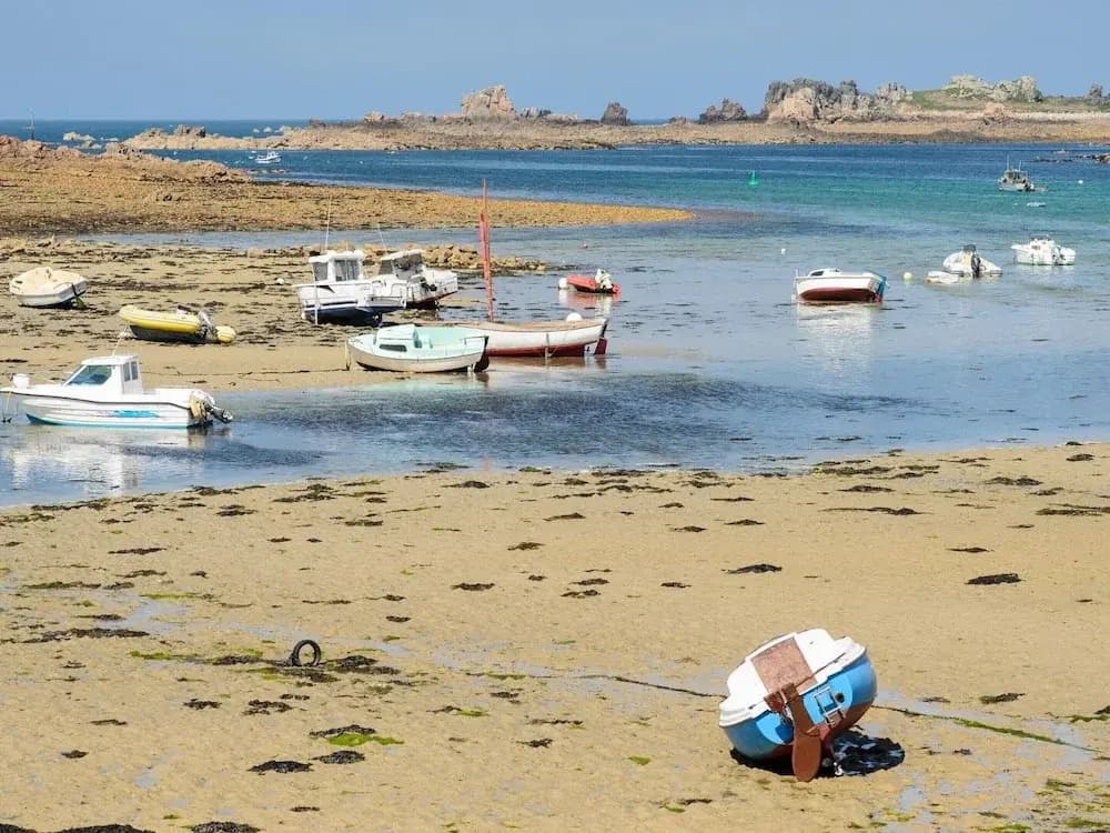 Holiday Home in Kerbors Near Cote de Granit Rose - Photo 5