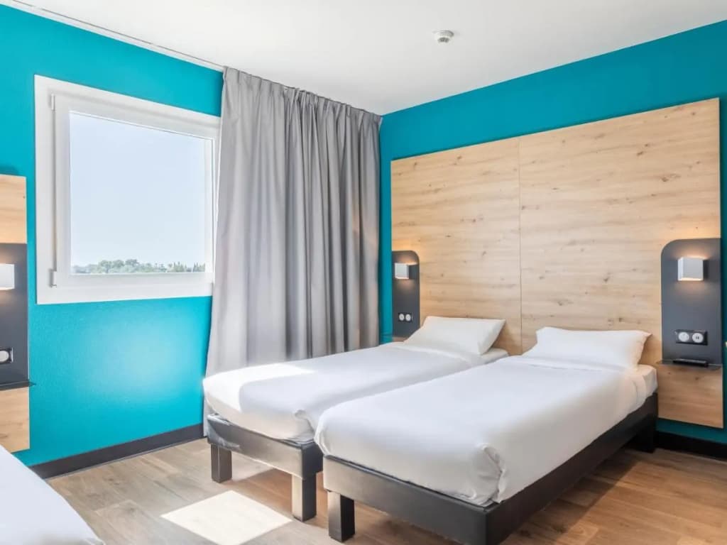 B&B HOTEL Saint-Martin-de-Crau Alpilles Camargue - Photo 4