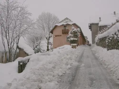Hotel Auberge Edelweiss - Photo 2