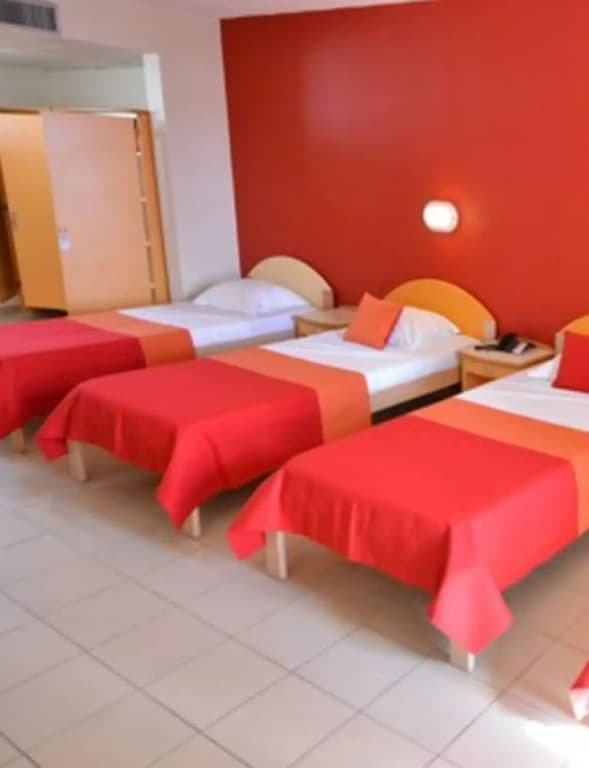 Centre International de Séjour - Hostel - Miniature 6