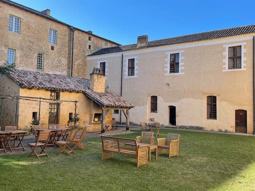 Auberge de Jeunesse HI Cadouin - Photo 1
