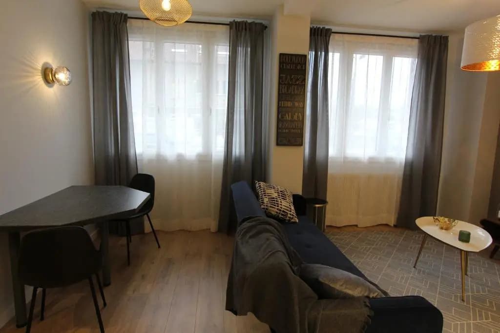La Lodge - Photo 2