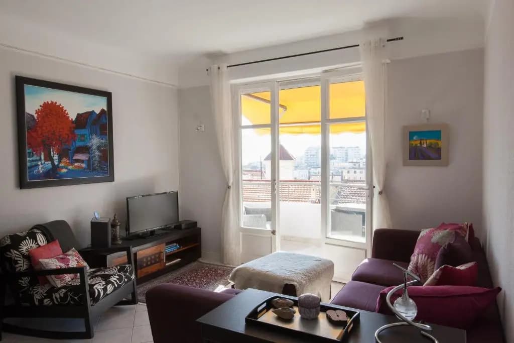 Stunning views from this lovely one bedroom apartment in Cannes only a short walk from the Palais 479 - Photo 2