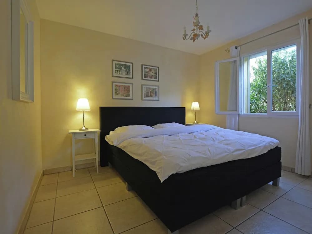 Beautiful Villa in Vidauban with Swimming Pool - Photo 5