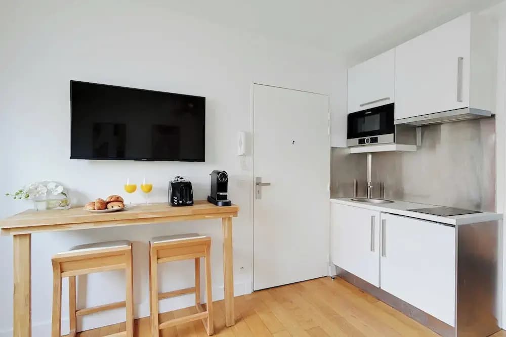 Charming Apartment - 1br-4p- Suresnes - Photo 5