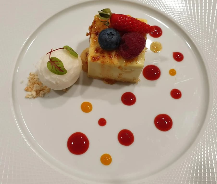 Isulella Hotel & restaurant - Miniature 8