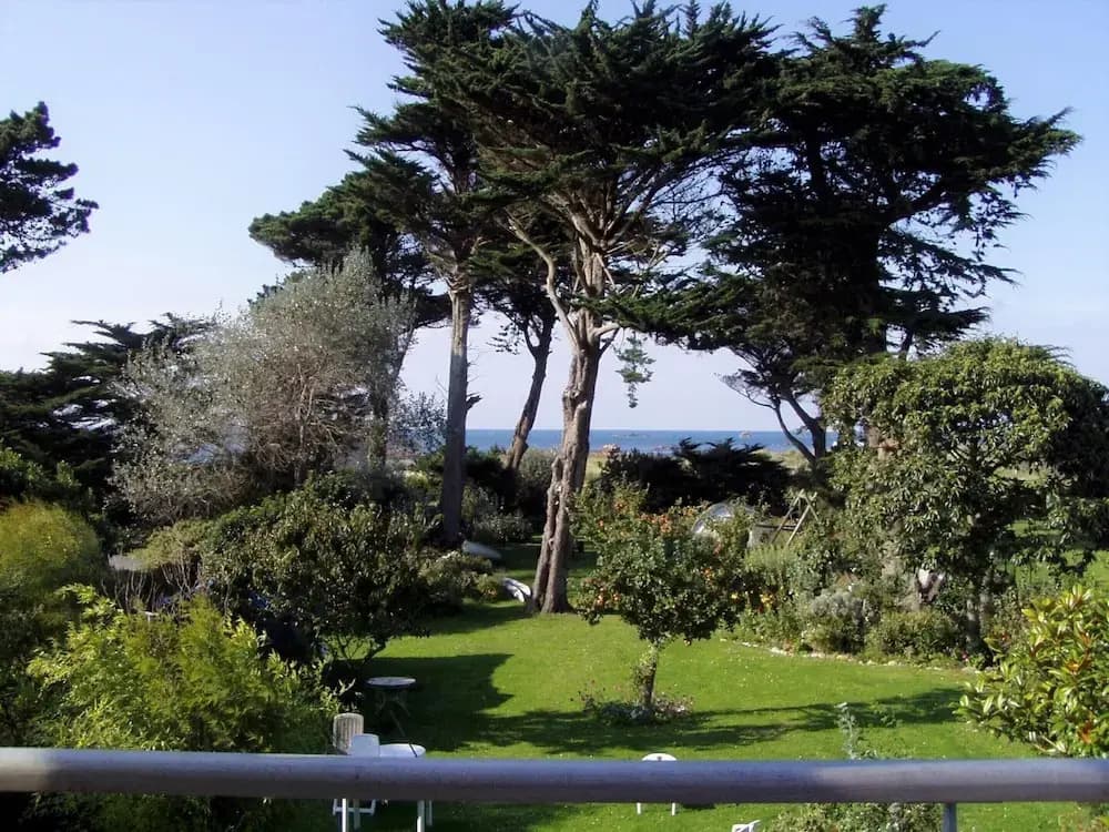 Holiday Flat With sea and Garden View, Just 400m From the Beach in Port-blanc - Miniature 6