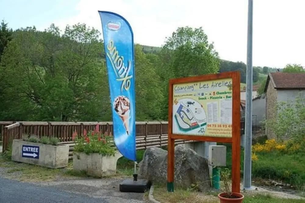 Les Airelles Camping & Hotel - Photo 3