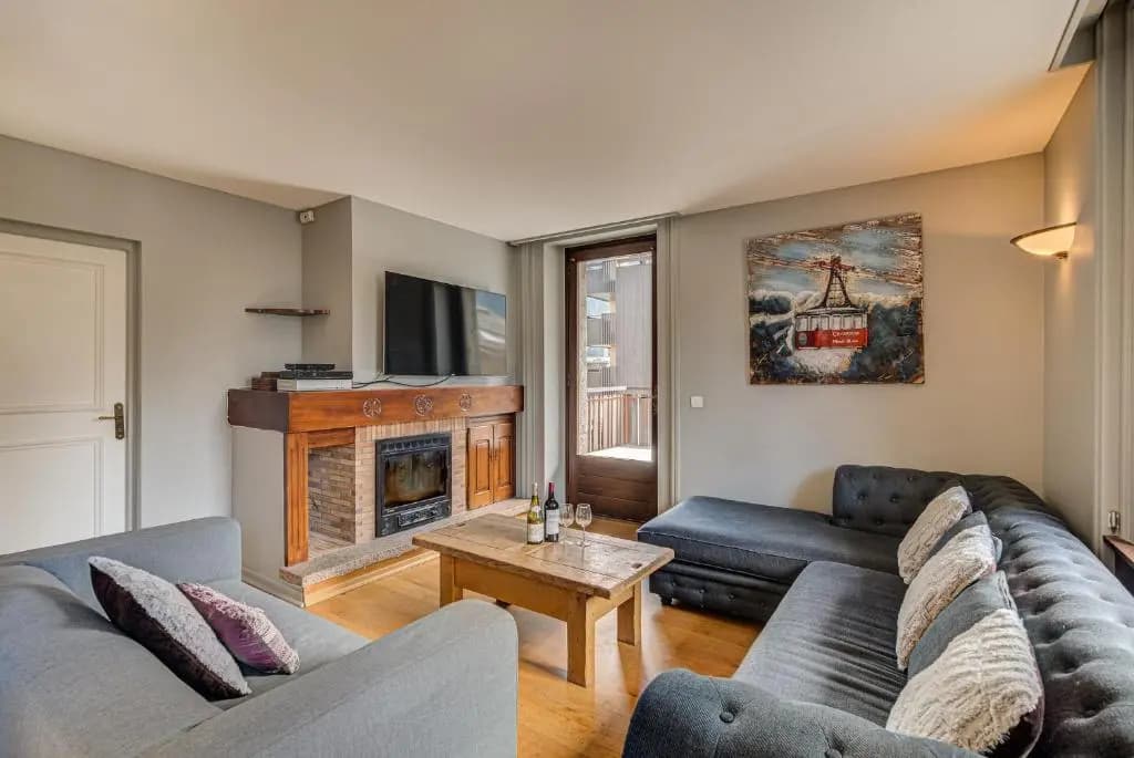 APARTMENT PRESIDENT - Alpes Travel - Central Chamonix - Sleeps 12 - Photo 3