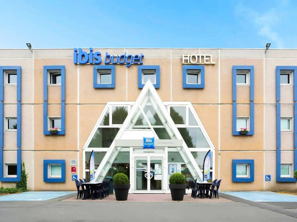 ibis budget Lille Villeneuve d'Ascq - Photo 1